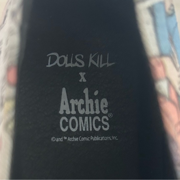 NWT DOLLS KILL X ARCHIE COMICS Platform Mary Jane’s Size 8 - Picture 10 of 17